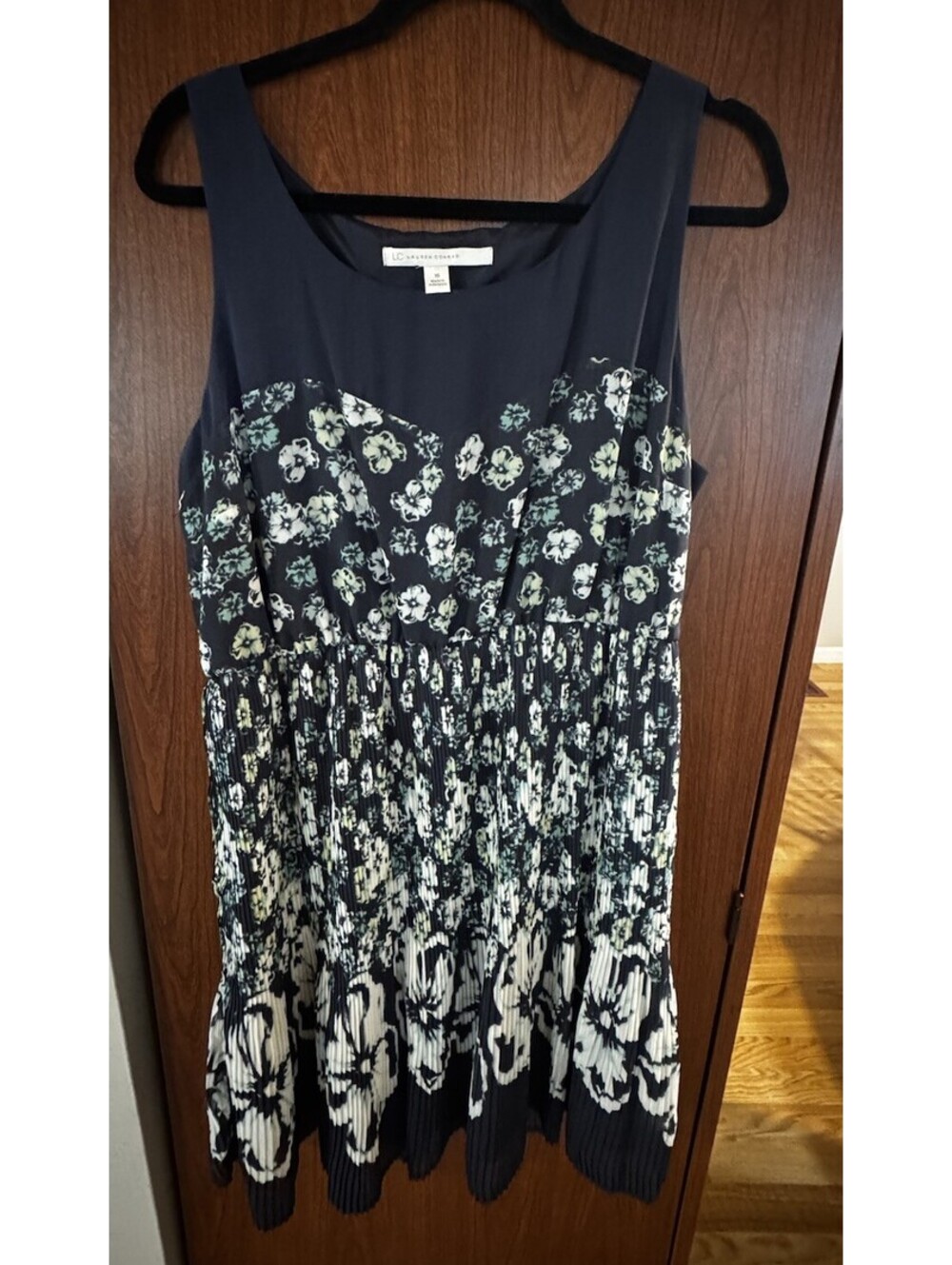 LC Lauren Conrad Dress Womens 16 Navy Floral Pleated Fit Flare Sleeveless